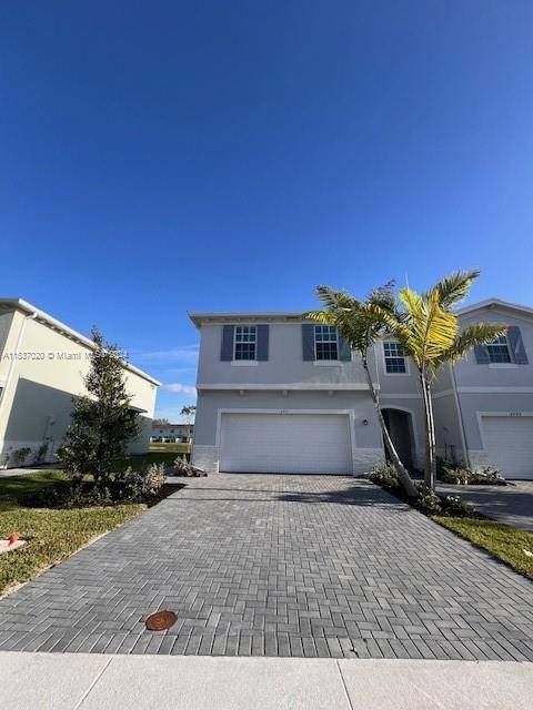 BRAND NEW LAKEFRONT 4 BED 2.
