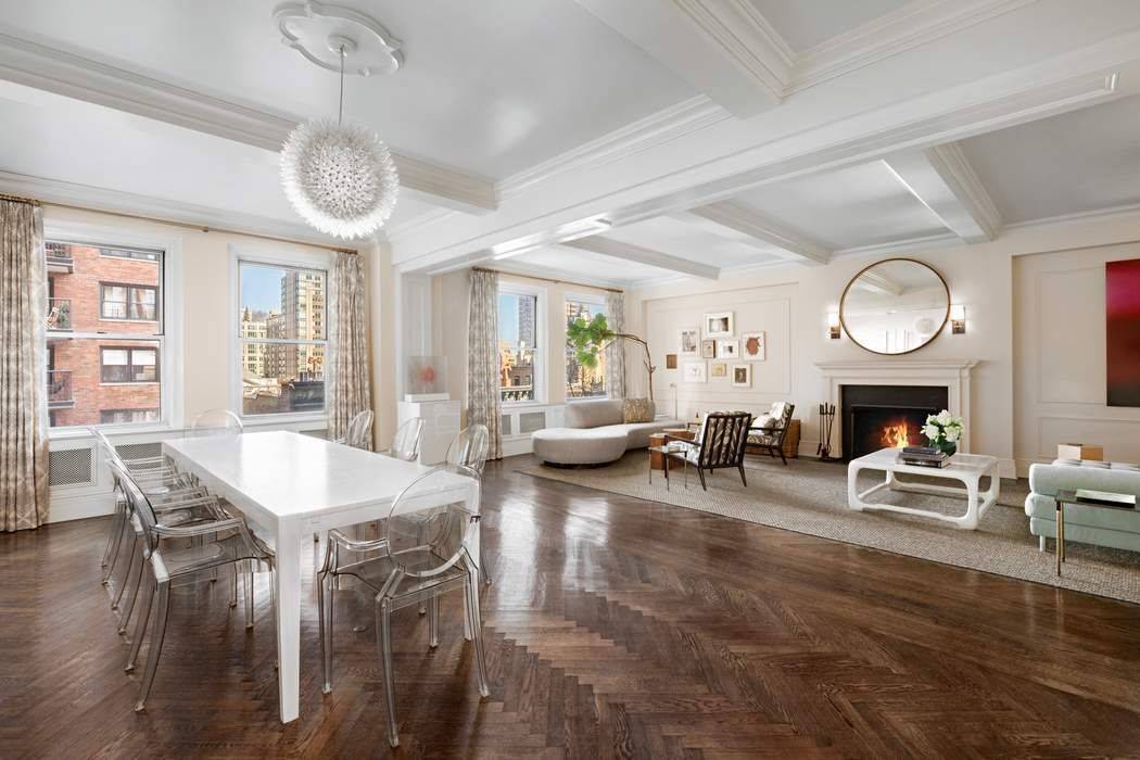 With a wonderful and expansive floor plan, this beautifully renovated and very attractive three bedroom Carnegie Hill residence is splendid in every way.