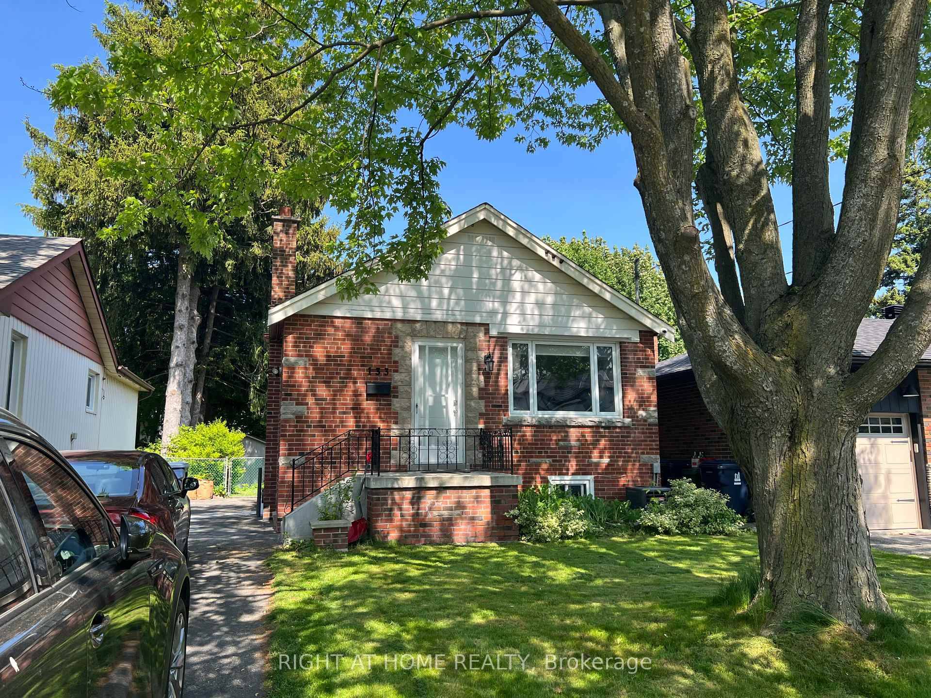 2 1 Bedroom 2 Bathroom Bungalow On A 35 X 133 Lot South Of Kingston Road In The Cliffcrest Neighbourhood Of The Bluffs.