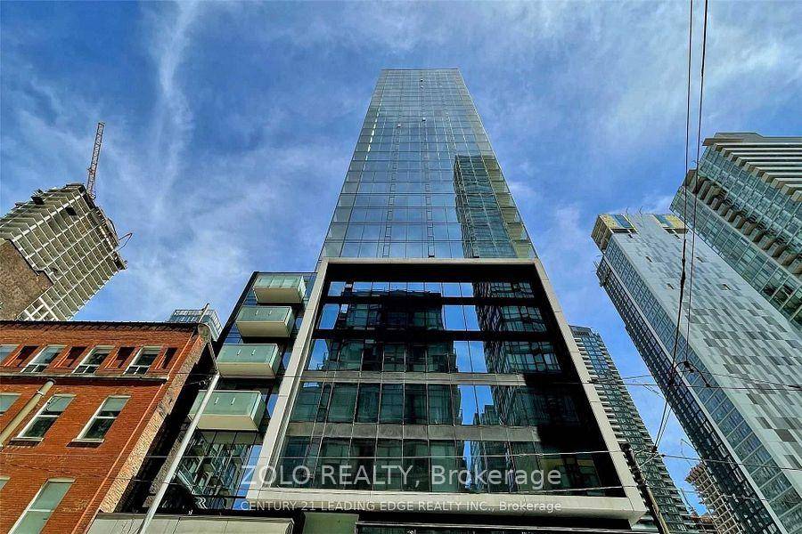 Bright South Corner 3 Bedroom Suite with City Views in the Heart of King West.
