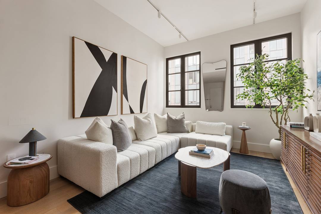 Introducing 2 Bedroom 2 Bath residences at 517 West 29th Street a collection of 60 condominium residences nestled in the heart of Chelseas High Line district.