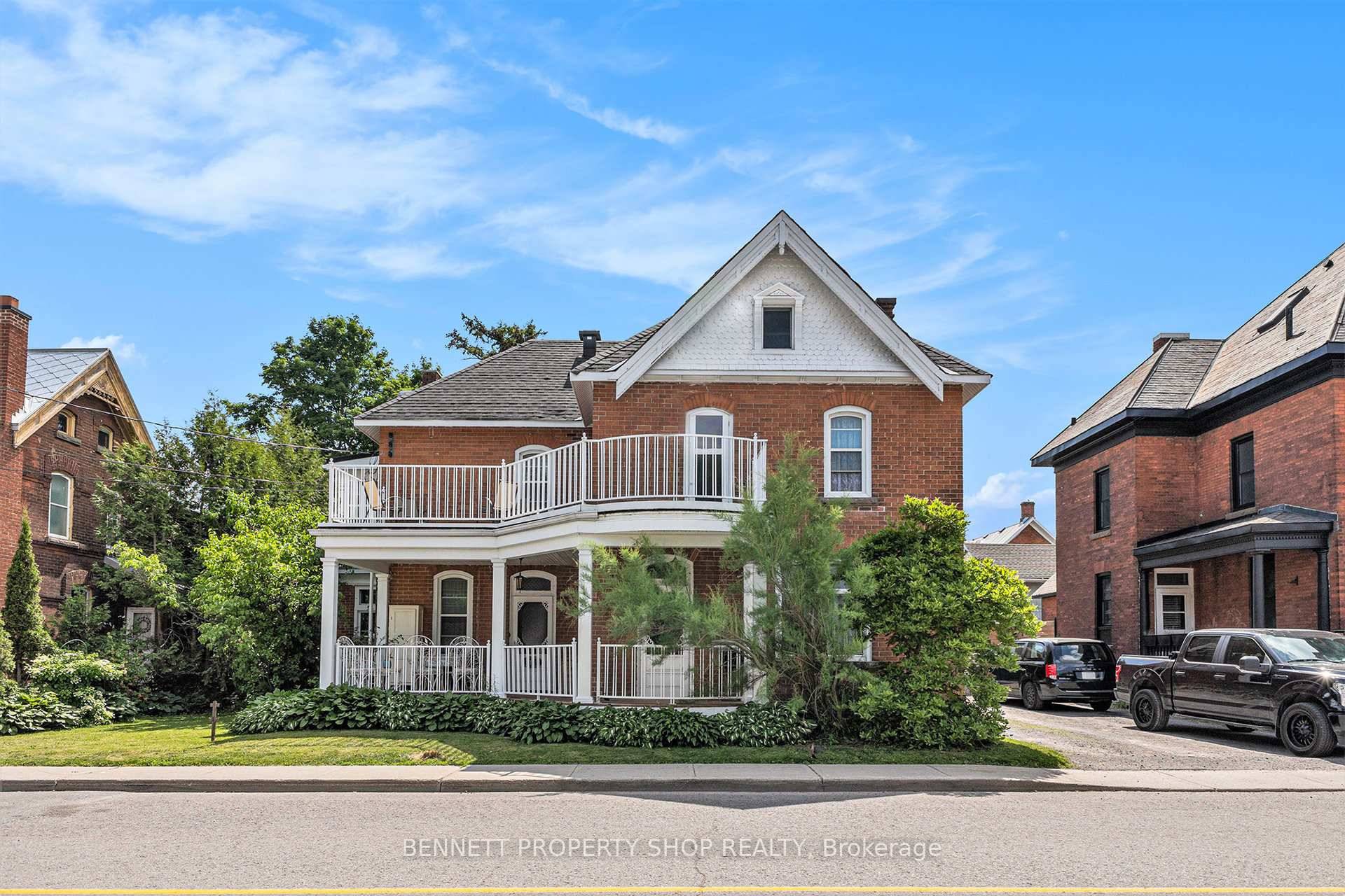 Timeless Victorian Elegance in the Heart of Carleton Place !