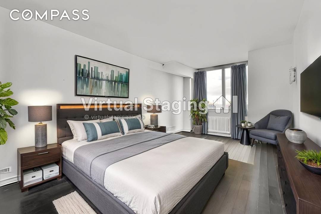 Welcome to luxurious city living at its finest !