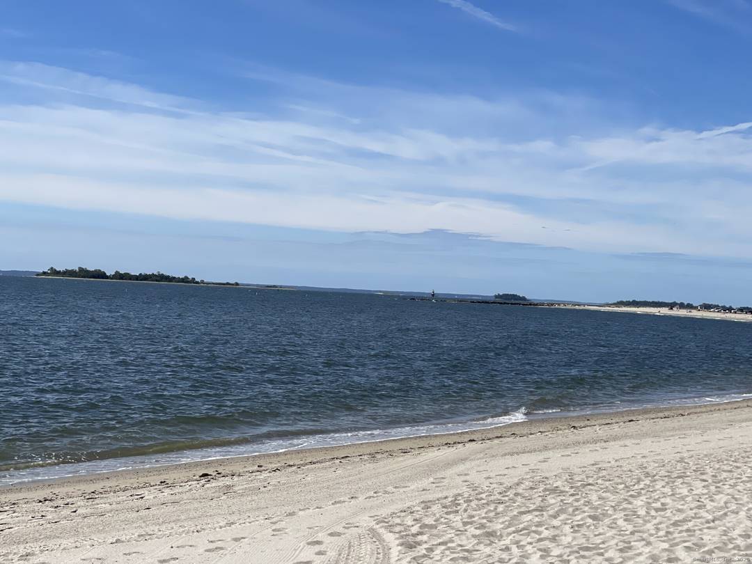 Welcome to Compo Beach, Summer 2026 !