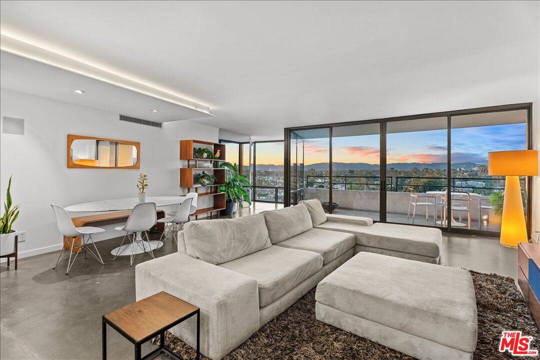 4316   Marina City Dr 2BR Marina Del Rey La