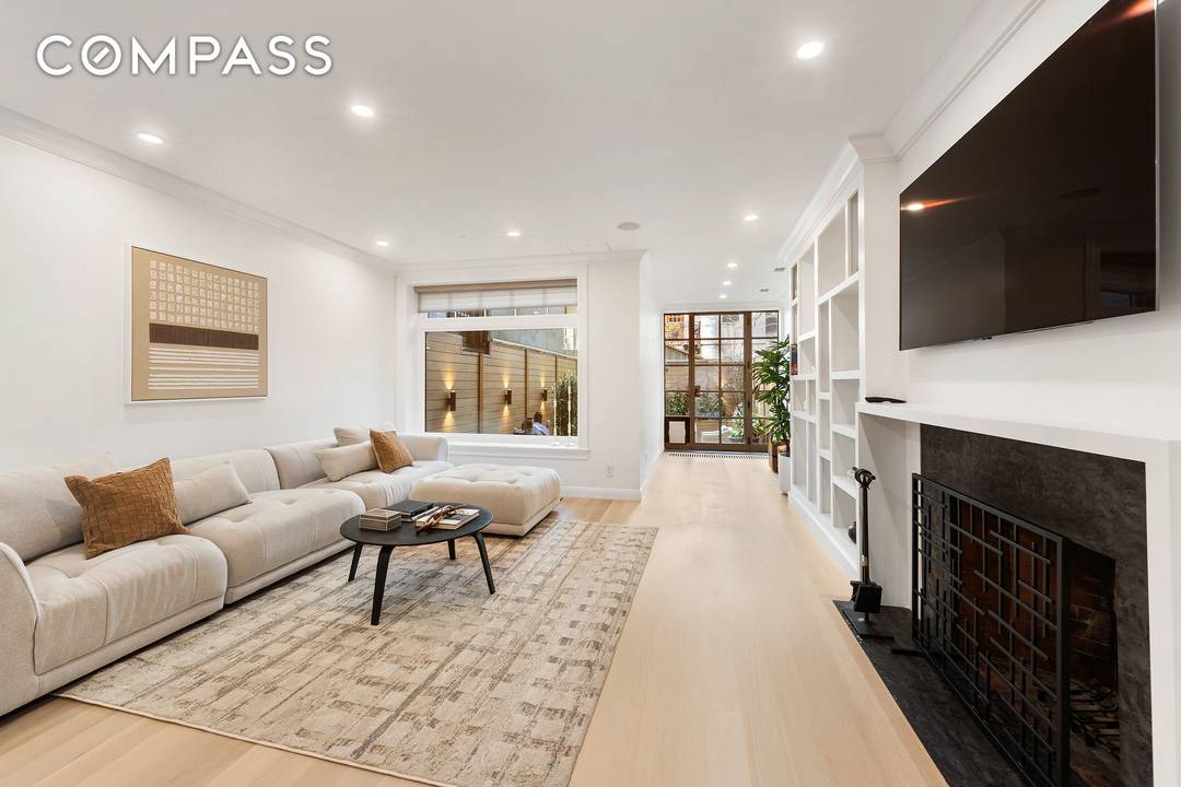 Welcome to 9 West 84th Street, a beautifully renovated townhouse, only steps from central park, where timeless elegance meets modern luxury.