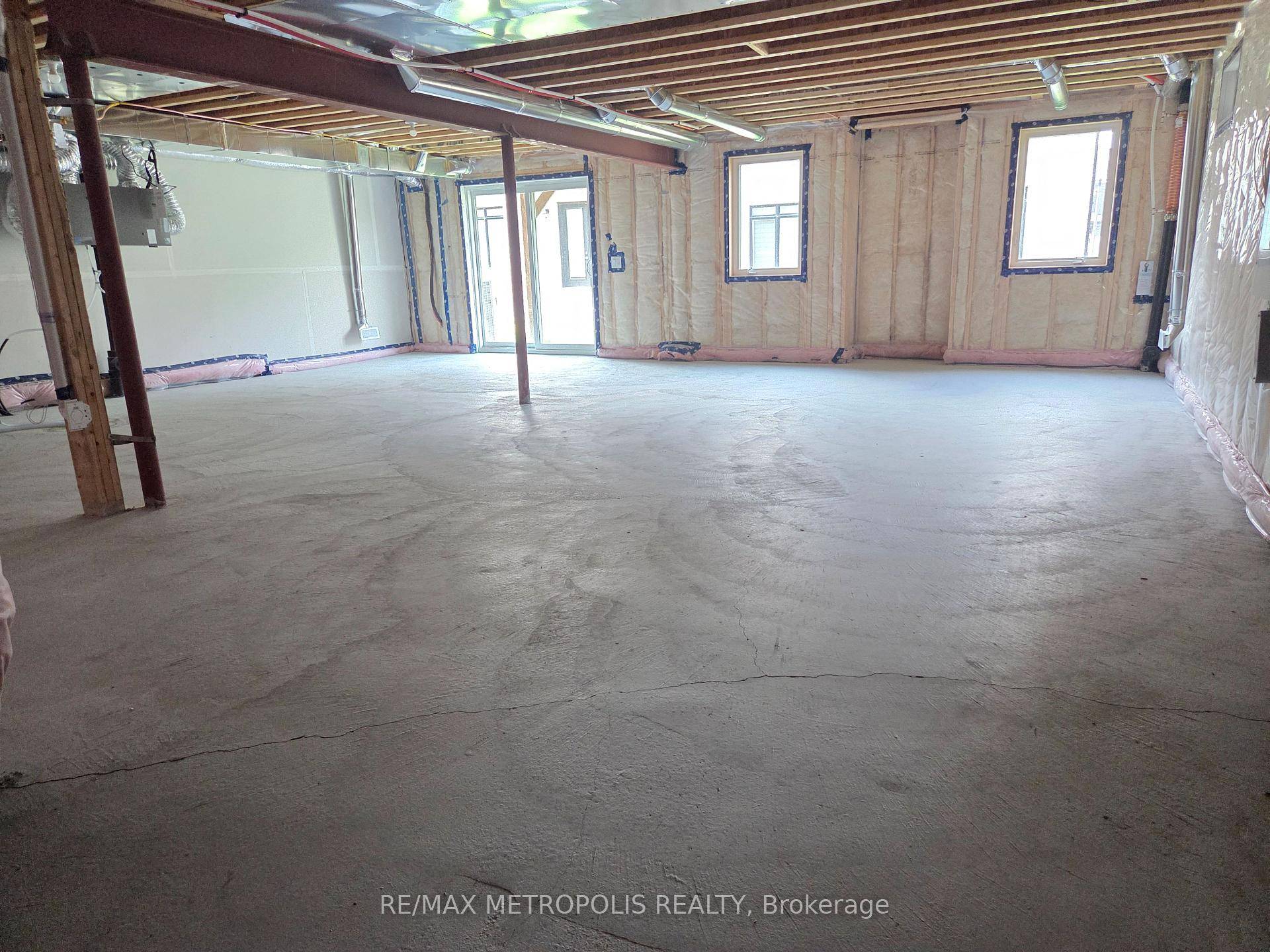 Brand new, luxury 2 story detached house With Upgrades for lease in a quiet neighbourhood.