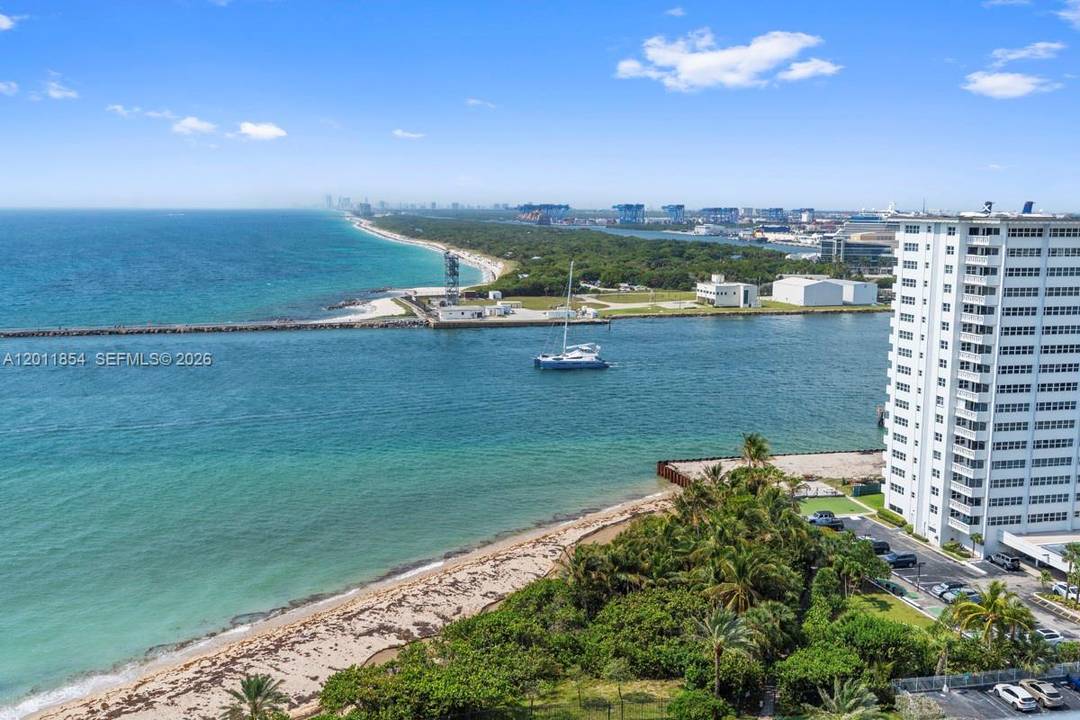 Located at the highly desirable southern tip of Fort Lauderdale Beach, this 17th floor residence in Point of Americas Building 1 offers sweeping views of the ocean, inlet, and coastline.