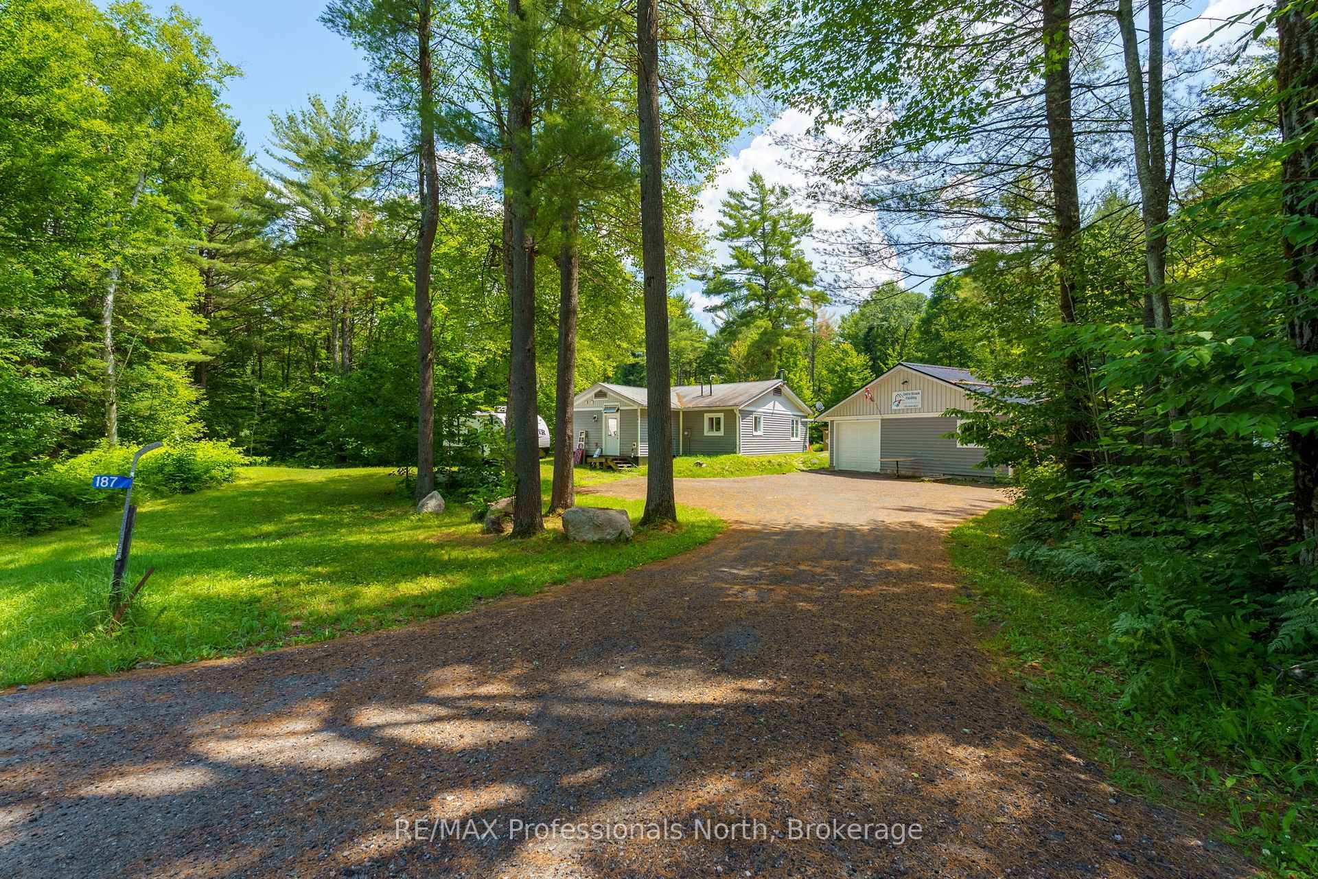Welcome to 187 Stephenson Rd 4 W !