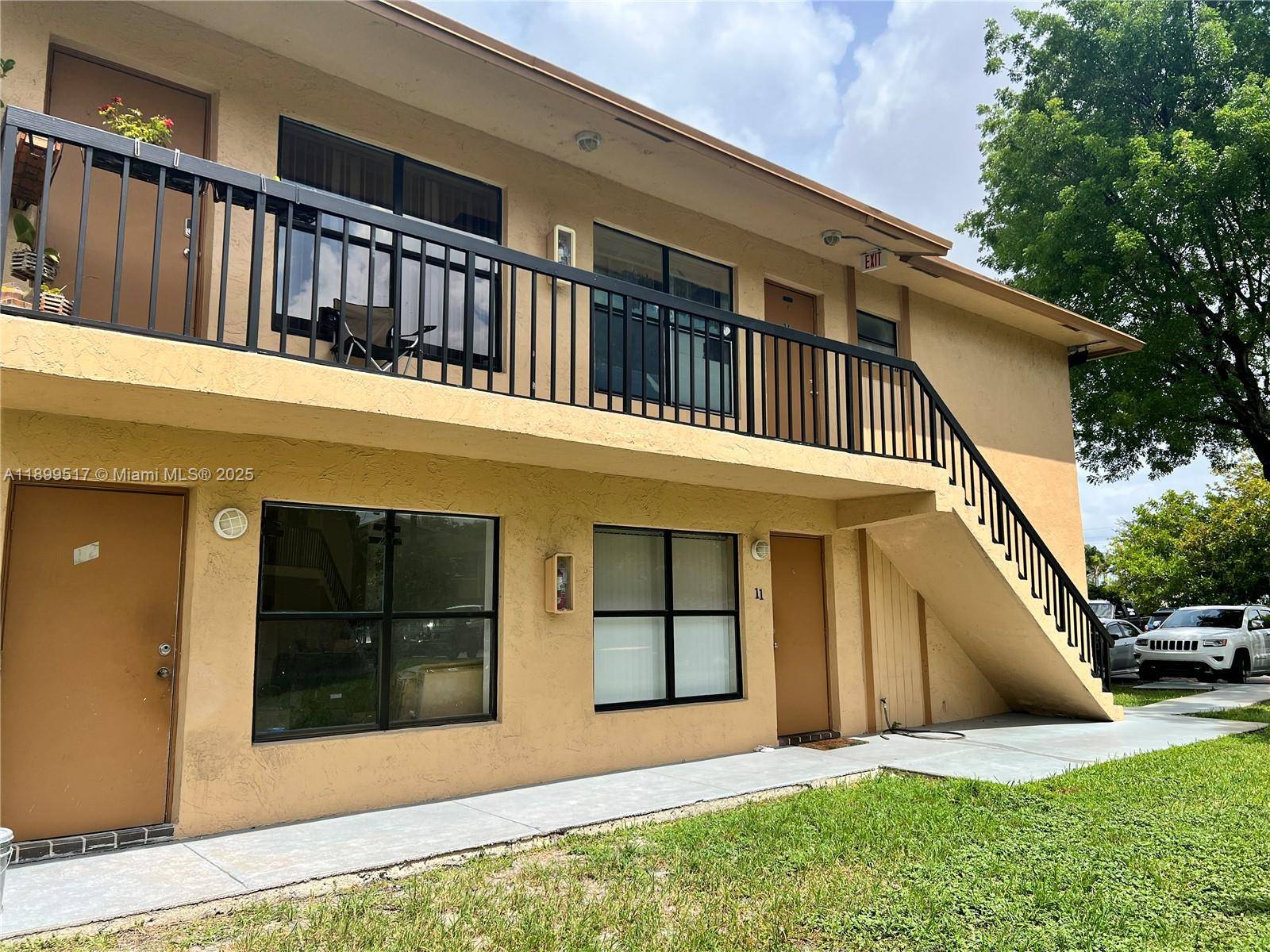 Completely remodeled 2 bedroom 2 bath unit in Lago Grande Condominium.