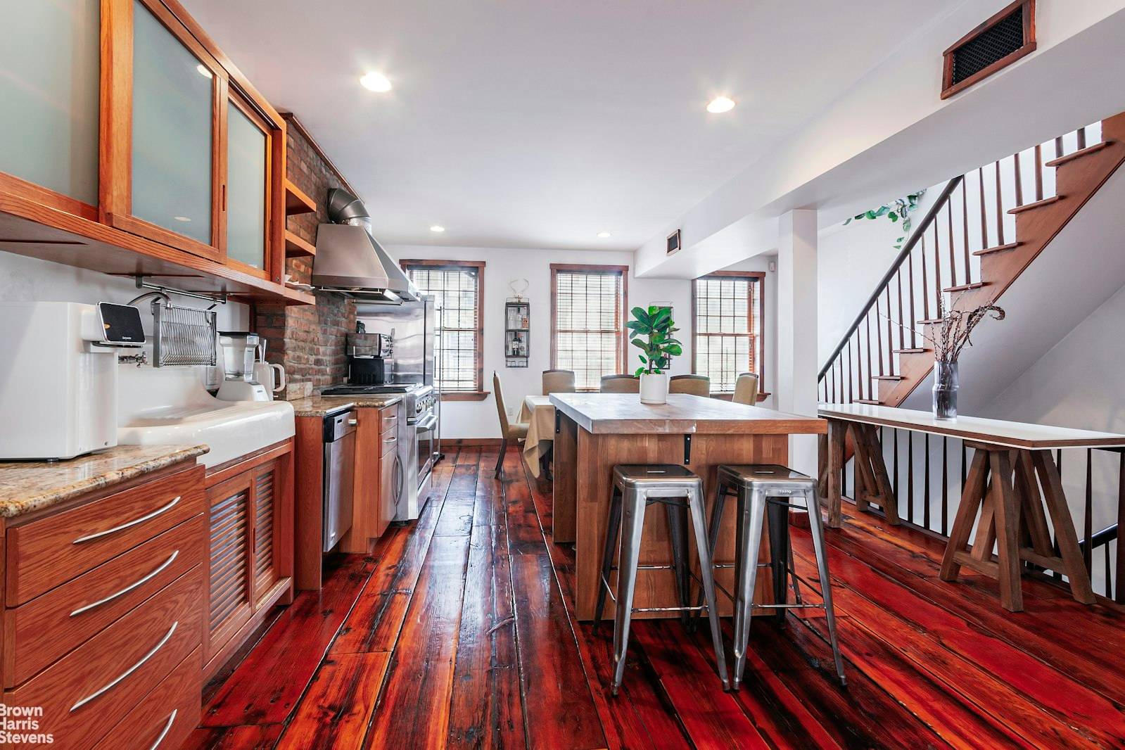 Welcome to historic Vinegar Hill.
