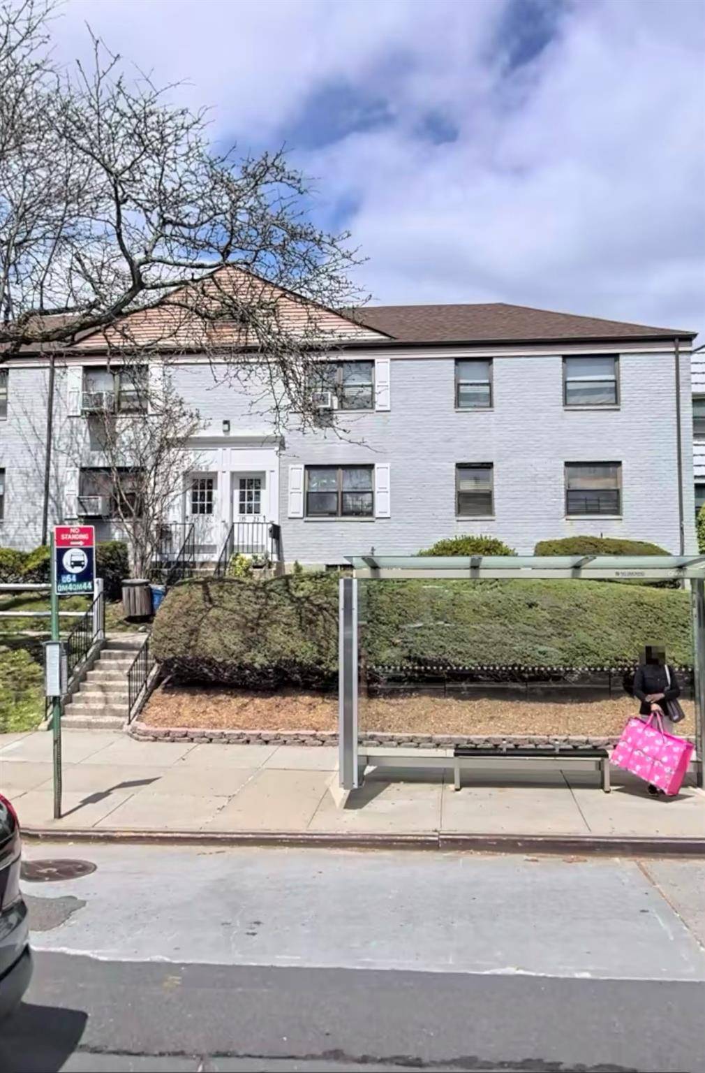 Coop Like Townhouse In The 1st Floor, Semi Detached, 1100 Sq Ft.