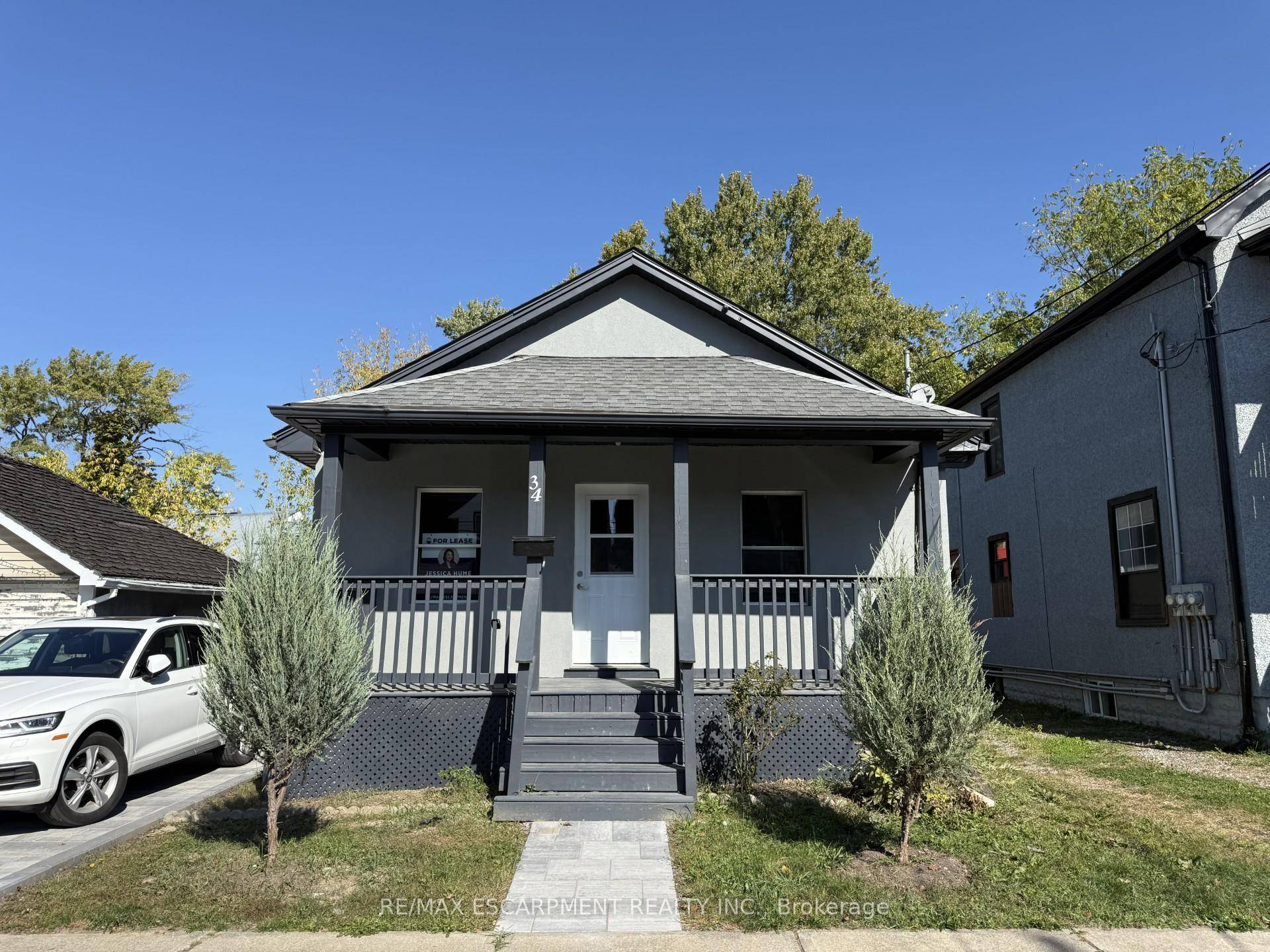 CONVENIENTLY LOCATED, one bed lower unit with ample street parking, close to schools, shopping, downtown, and easy access to highways.