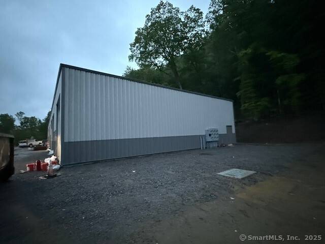 BRAND NEW CONSTRUCTION COMMERCIAL OPPORTUNITY !