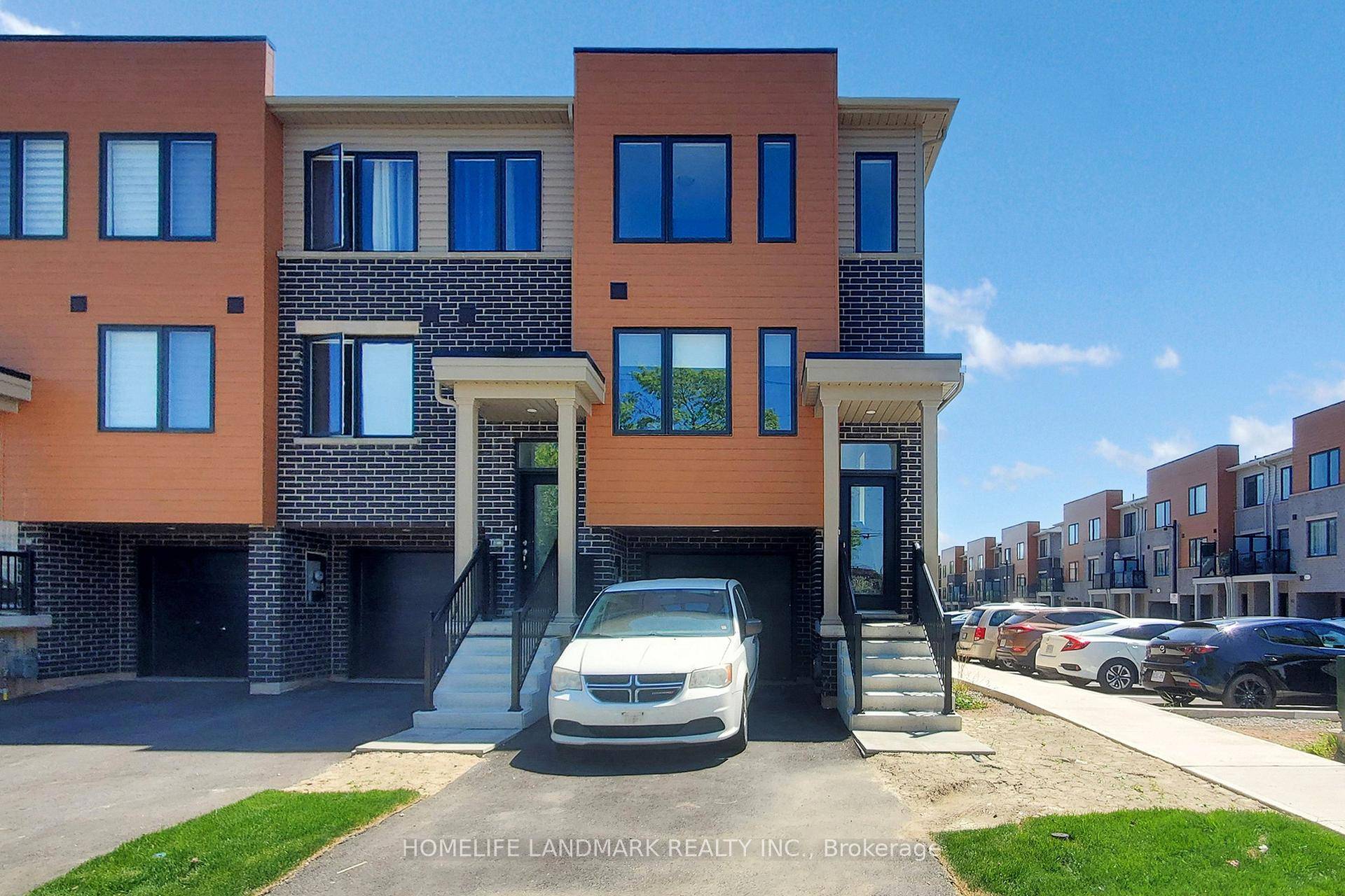 Welcome to 2 Reid ave north, located in a thoughtfully designed master planned community Roxboro, beside the Red Hill Valley Parkway.