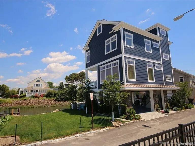 SUMMER RENTAL ACADEMIC HAS GONE MASSIVE RENOVATION AND IS STUNNING !