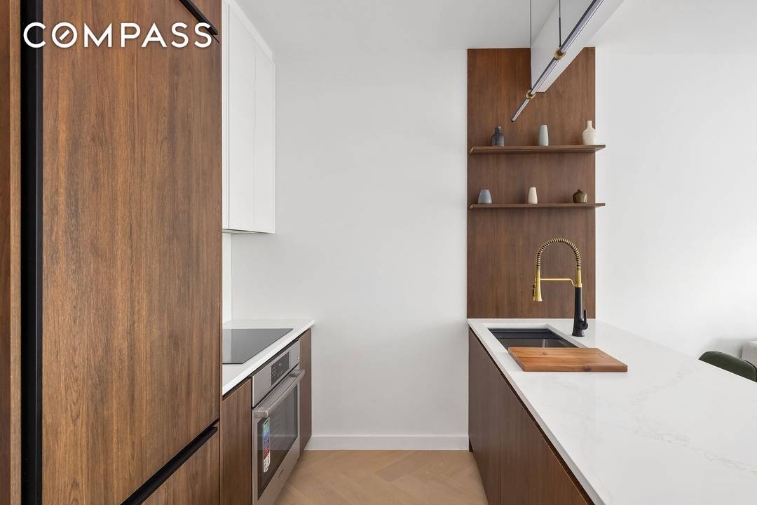 Introducing 90 Herbert Street, Brooklyn's newest boutique condominium development, located on a quiet, tree lined street at the crossroads of Williamsburg and Greenpoint.