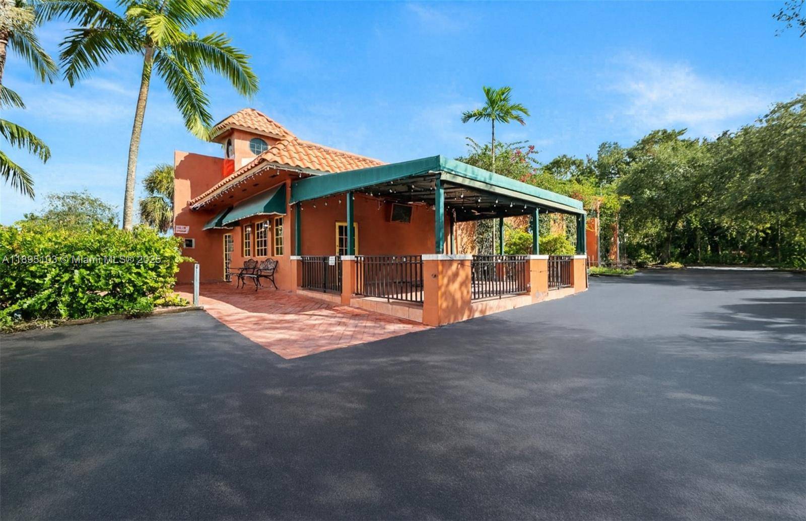 Turnkey restaurant opportunity in a free standing building on Miramar Parkway !