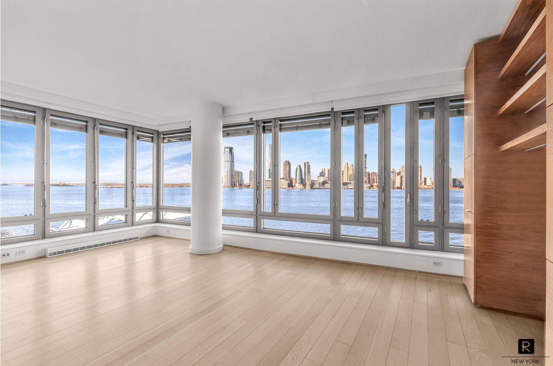 VIEWS AND LIGHT ! Spacious 3 bed 3.