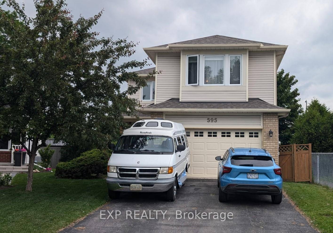 Spacious 4 Bedroom Home with Fenced Backyard in Family Friendly Orleans !