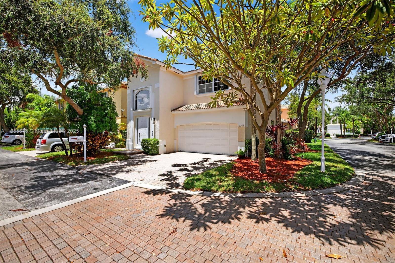 Remodeled Luxury Home Near Beach amp ; Downtown Hollywood !