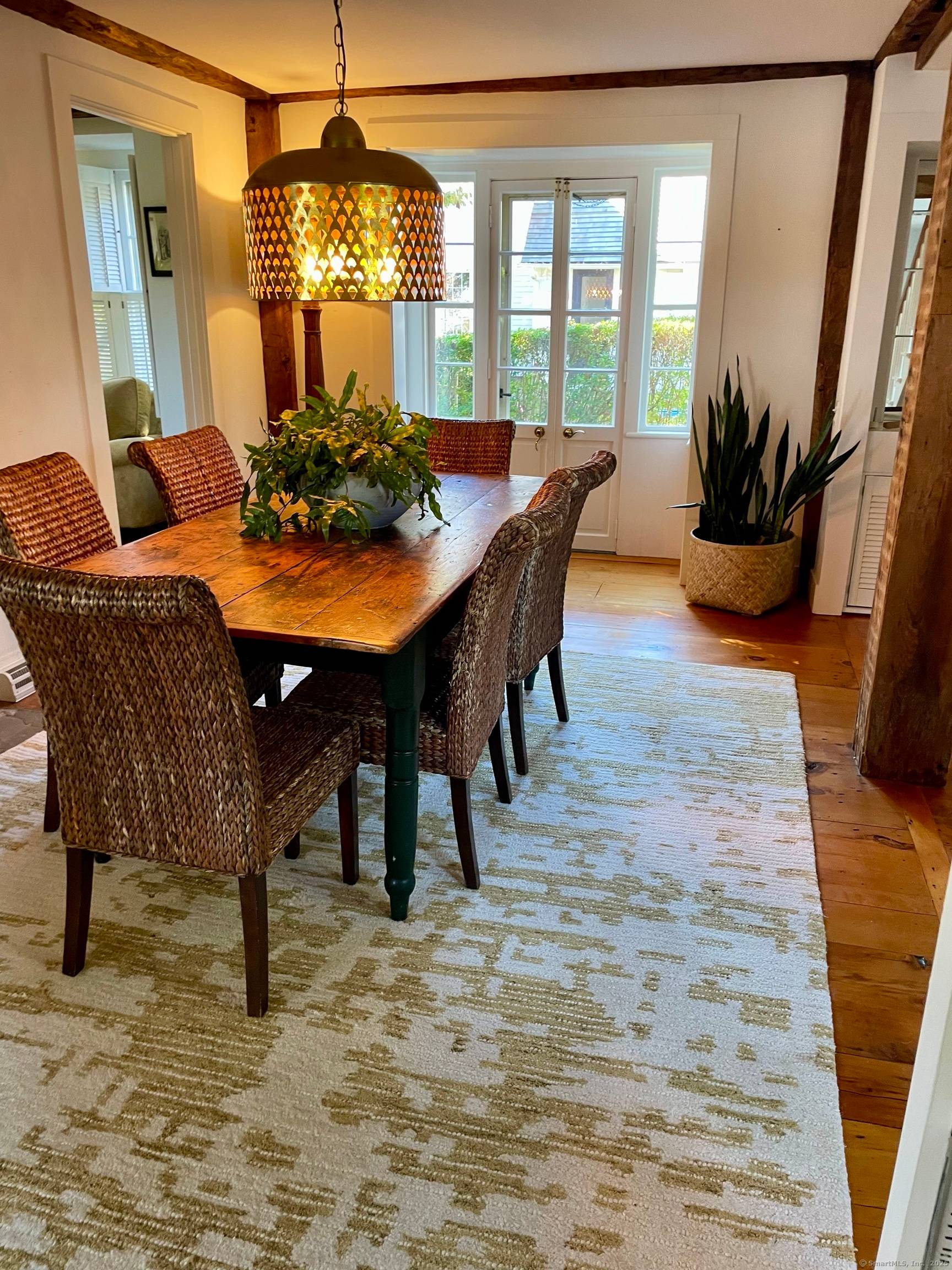 Essex Village New City Street, one of the most adored streets in Essex to walk, stroll, bicycle, jog.