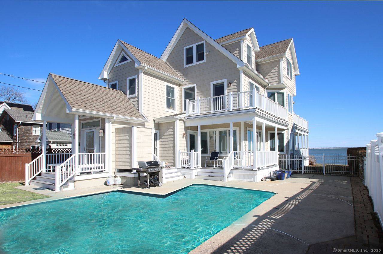 This exceptional waterfront property offers the perfect blend of luxury and functionality, with breathtaking views and endless possibilities.