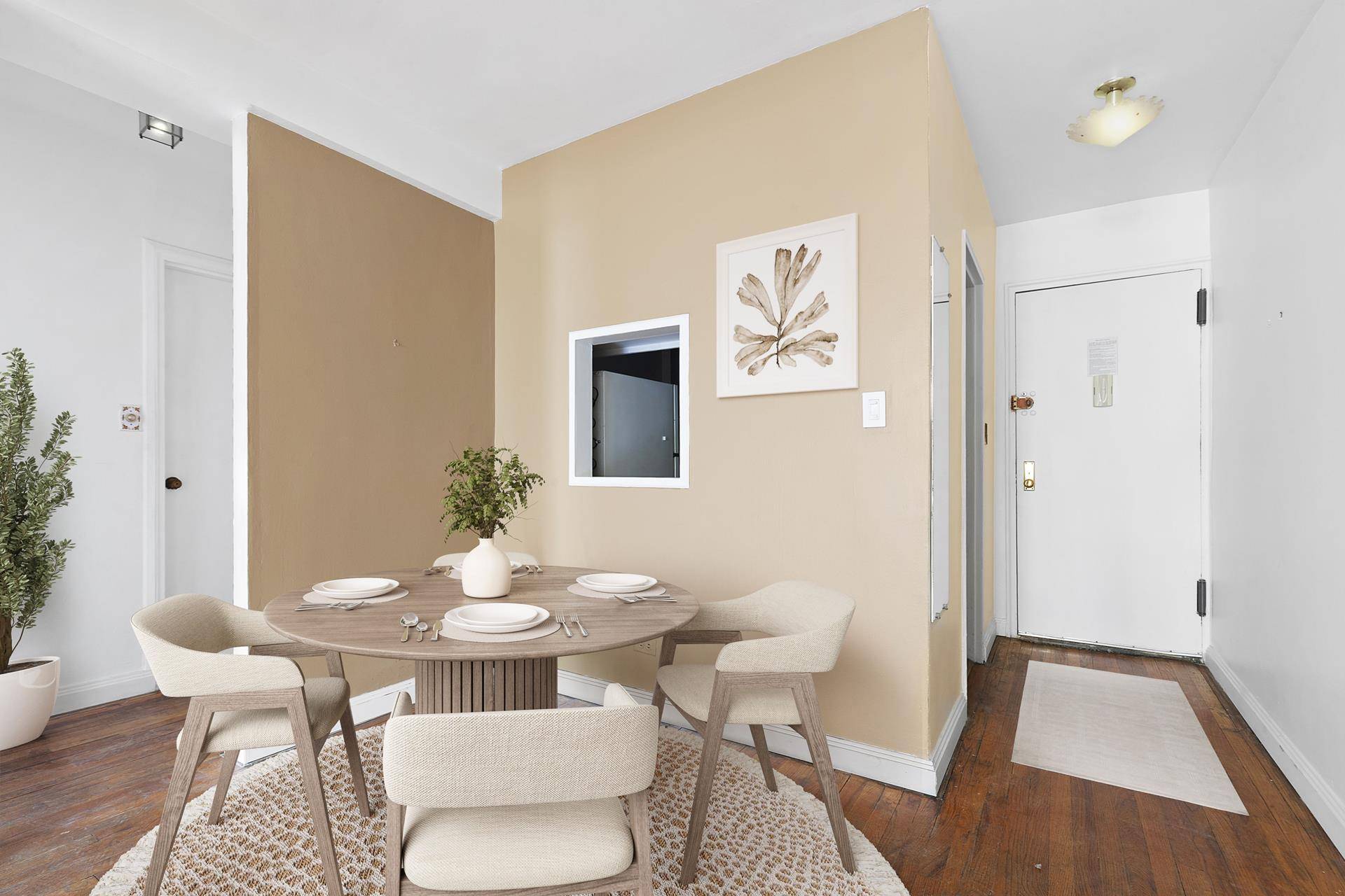 Welcome to the Lawrence House, a postwar cooperative, situated in a prime Upper East Side location in the heart of Lenox Hill.
