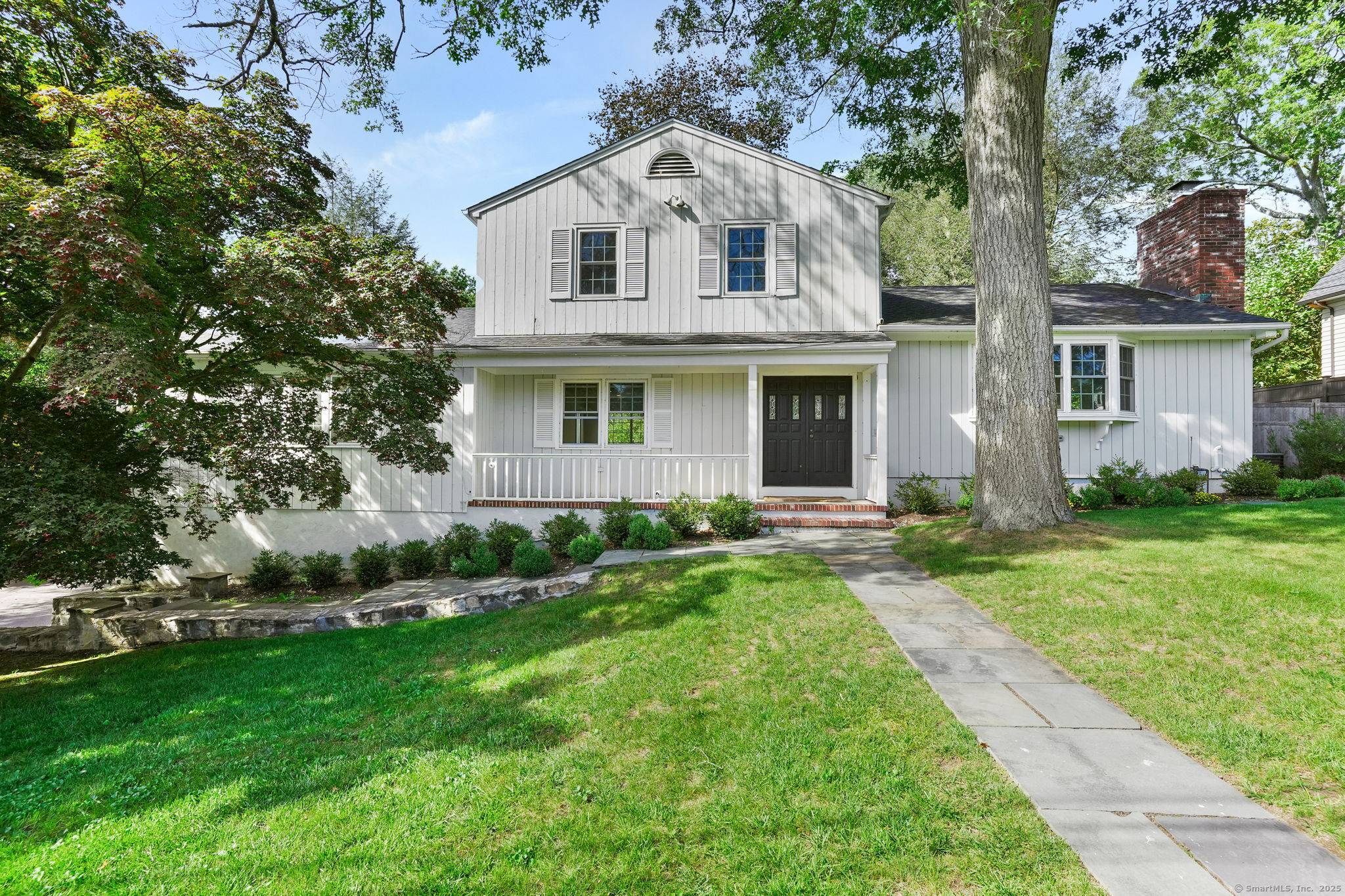 Charming and Updated Split Level Colonial Pet Friendly Walk to Town This 4 5 bedroom, 3.
