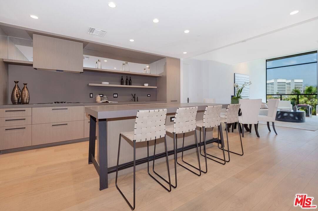 10777 Wilshire Blvd 2BR Westwood La