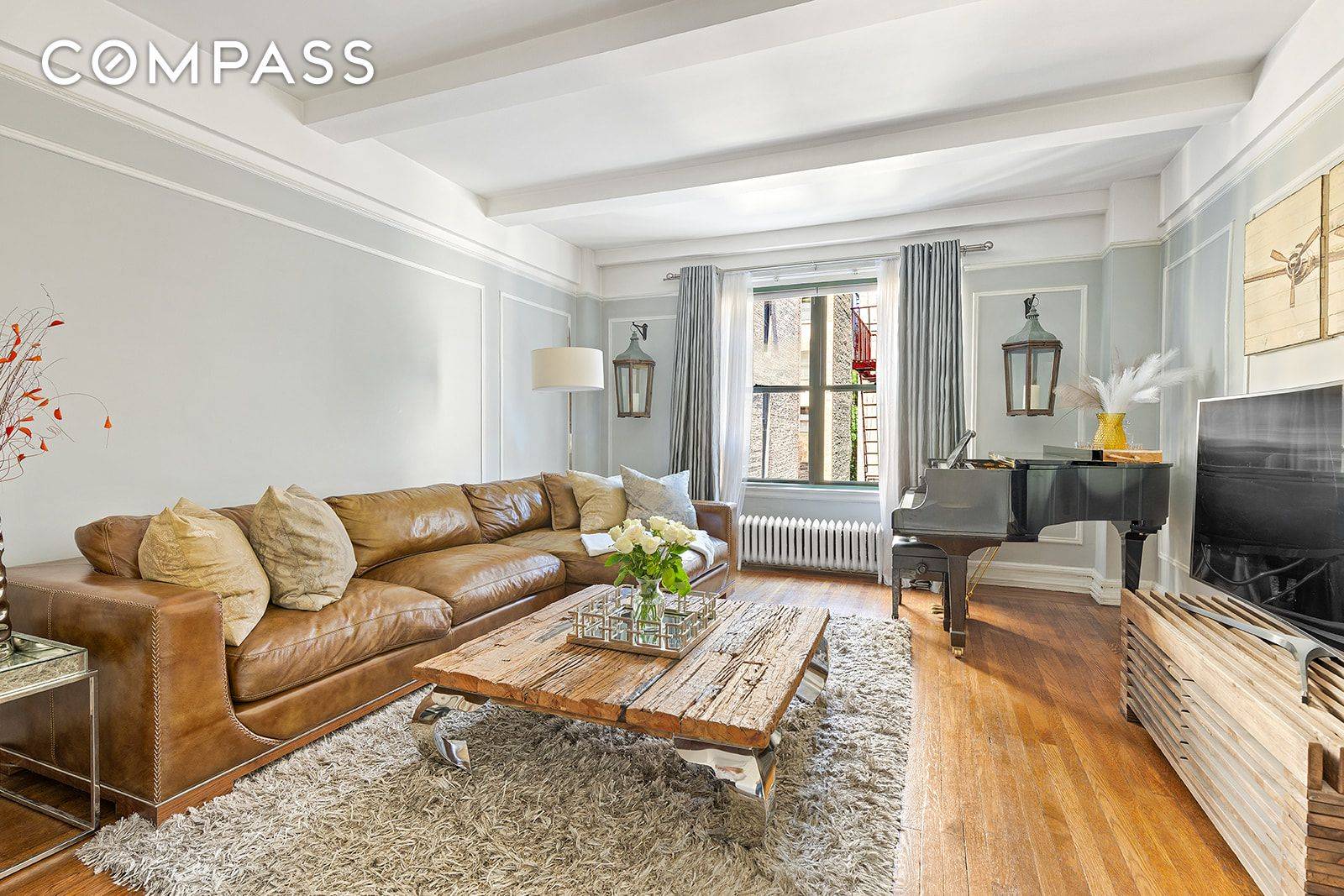 Welcome to Residence 3D at 131 East 93rd Street a beautifully proportioned, 5 room home in a charming pre war elevator co op located in the heart of Carnegie Hill.