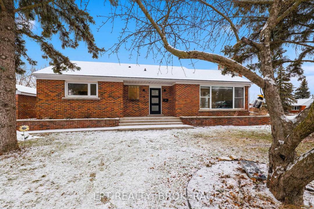 Client Remarks Charming Legal Duplex in Strathcona Park A Prime Investment or Home !