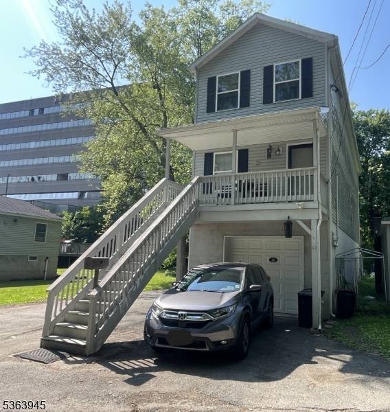 A well maintained 2, 970 sq ft single family home featuring 4 spacious bedrooms and 4 full bathrooms.