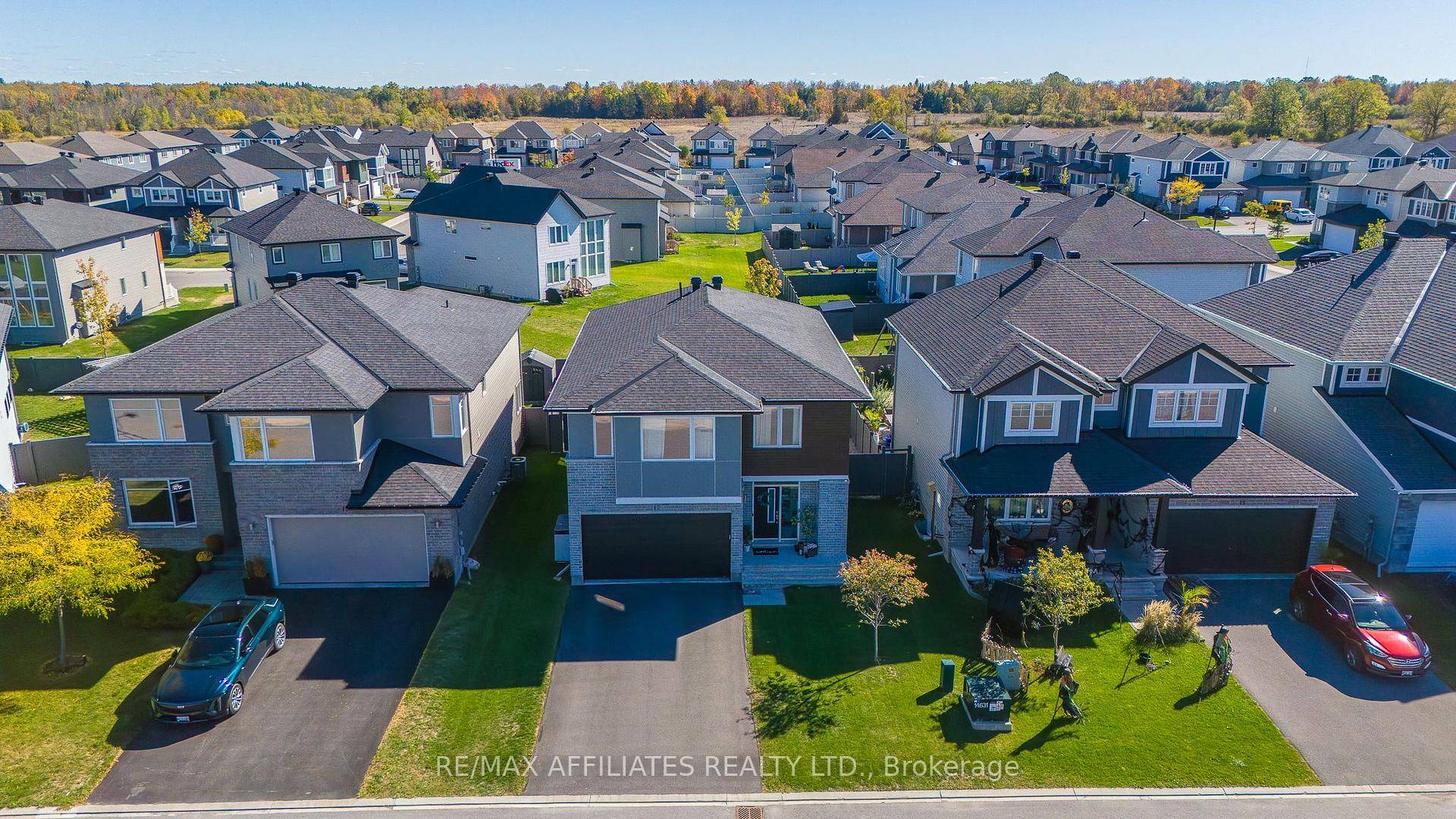 Popular Devonshire Model, a virtually new built 2021 executive home in Cardel's sought after community.