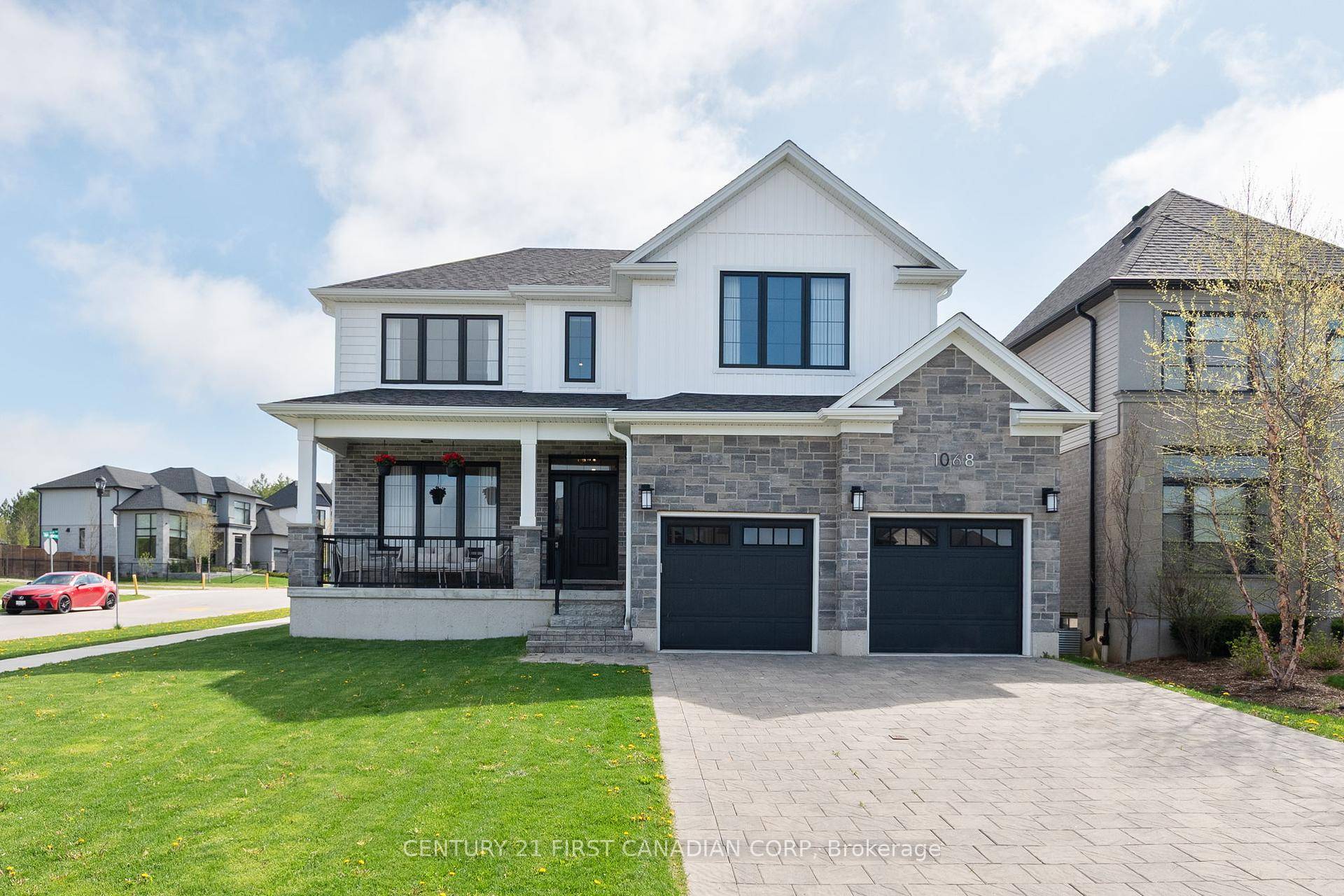 Welcome to this immaculate custom family home in the desirable Warbler Woods neighbourhood.