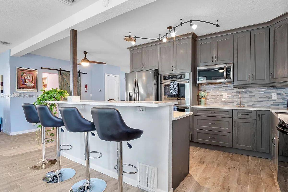 FULLY PERMITTED Move in Ready in Wilton Manors West !