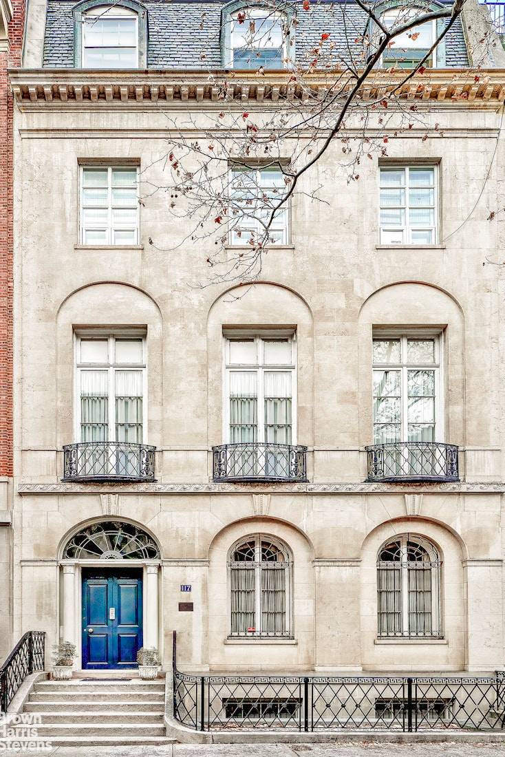 THE GILDED AGE The era of great house building in New York lasted approximately 50 years, beginning with the opening of the Vanderbilt House in 1882 and theoretically ending in ...