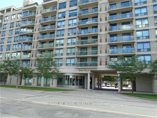 Bright Spacious Recently Renovated 2 Bdrms And 2 Full Baths !