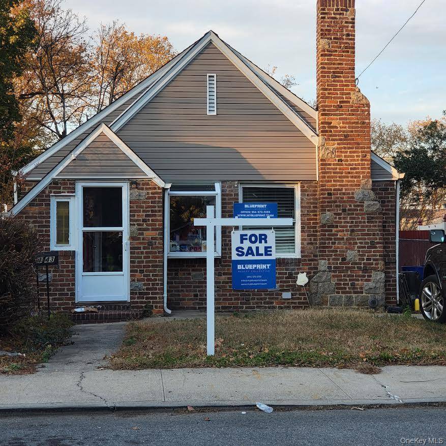 Charming One Story Home with Modern Upgrades Welcome to this beautifully maintained one story residence, featuring three s bedrooms and updated kitchen and bathrooms.