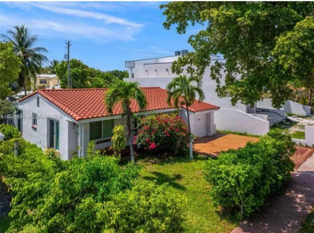 Great PRICE and great investment opportunity in rapidly appreciating Normandy Isles !