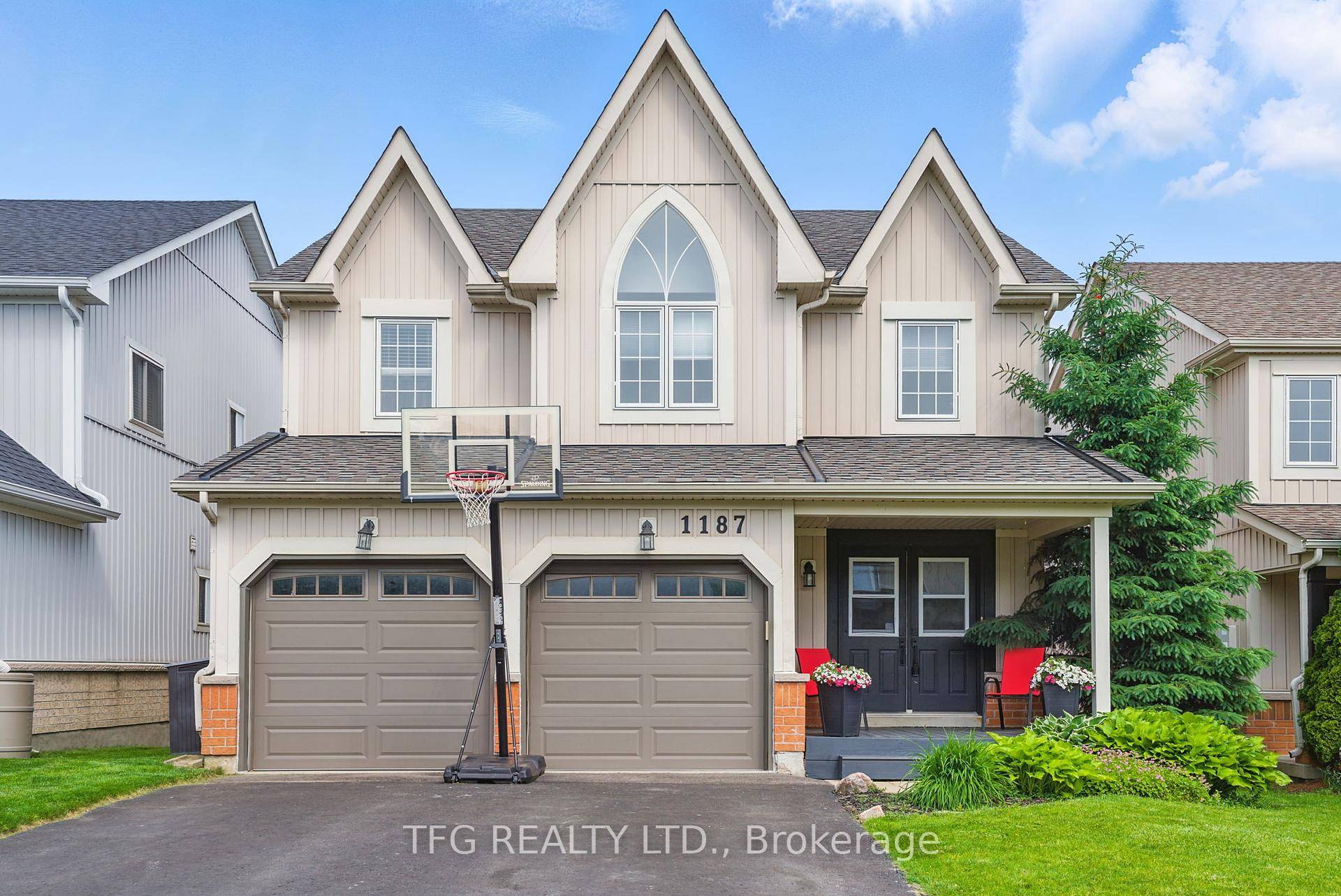 Welcome to 1187 Ashgrove Cres in the prestigious hills of harrowsmith community.