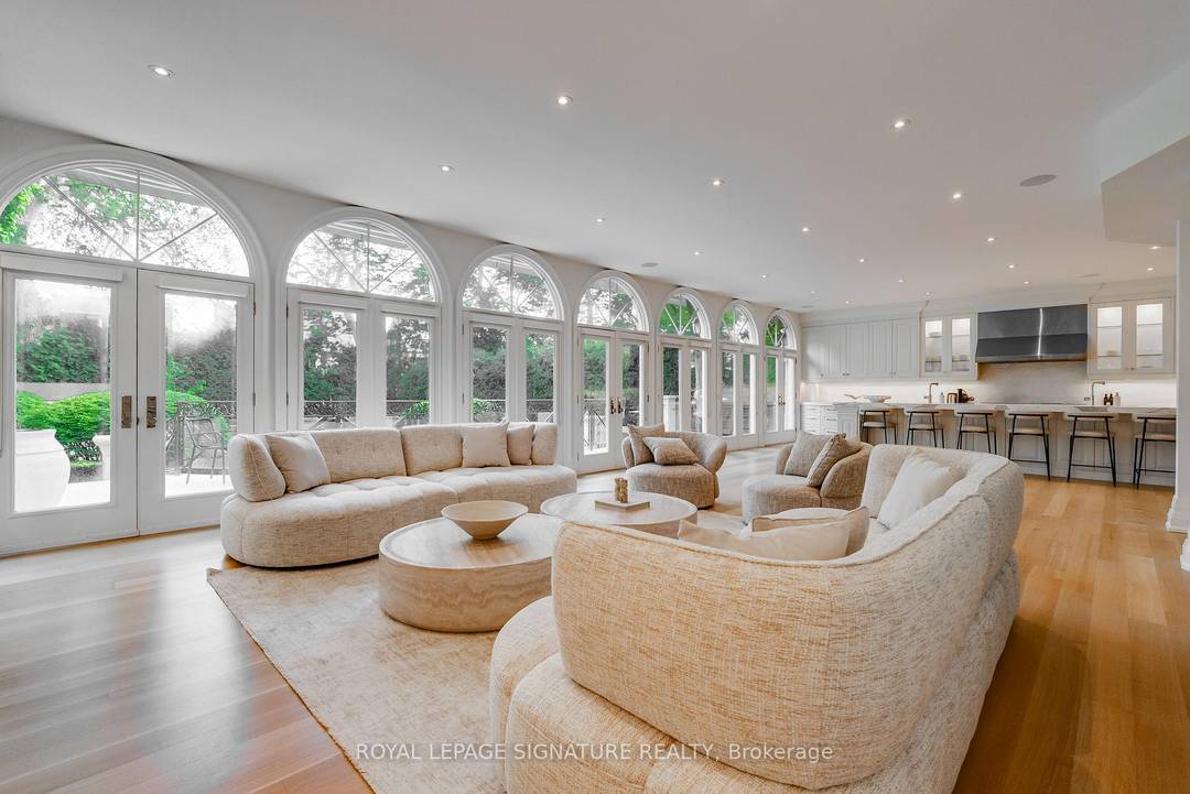 A rare offering in the heart of prestigious Teddington Park, this extraordinary custom residence sits on an impressive 71 x 180 ft landscaped lot surrounded by some of Toronto's most ...