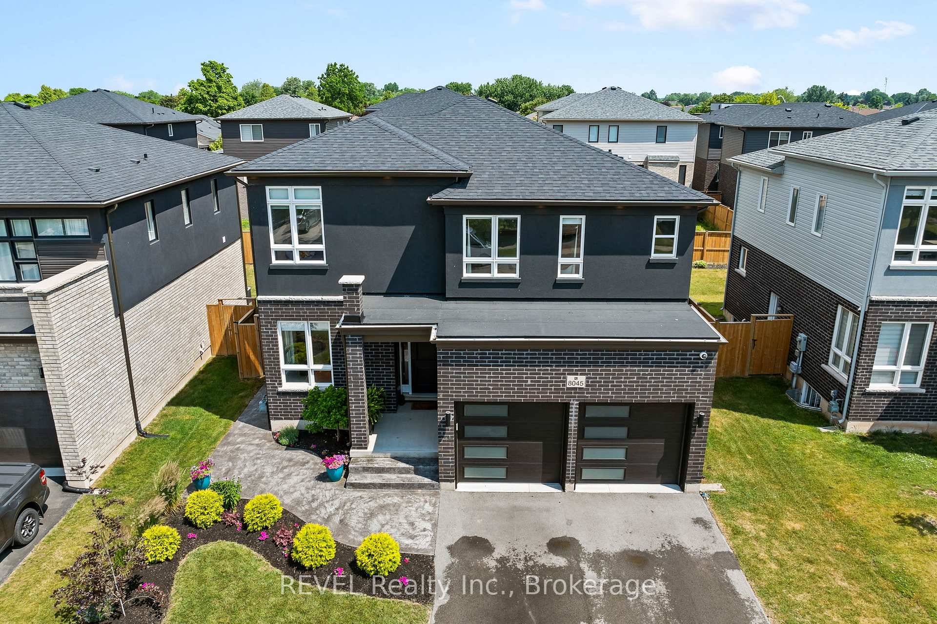Welcome to the perfect family home in the heart of Niagara Falls' sought after Beaver Valley Community !
