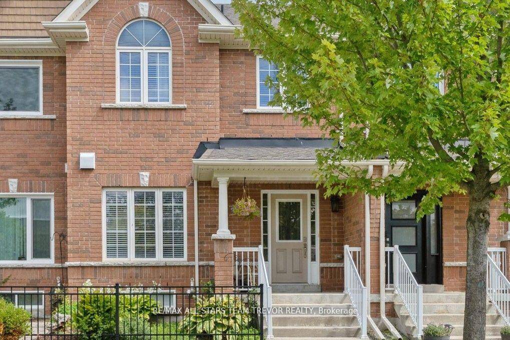 Beautifully Upgraded 3 Bedroom Townhome Near Lake Simcoe.