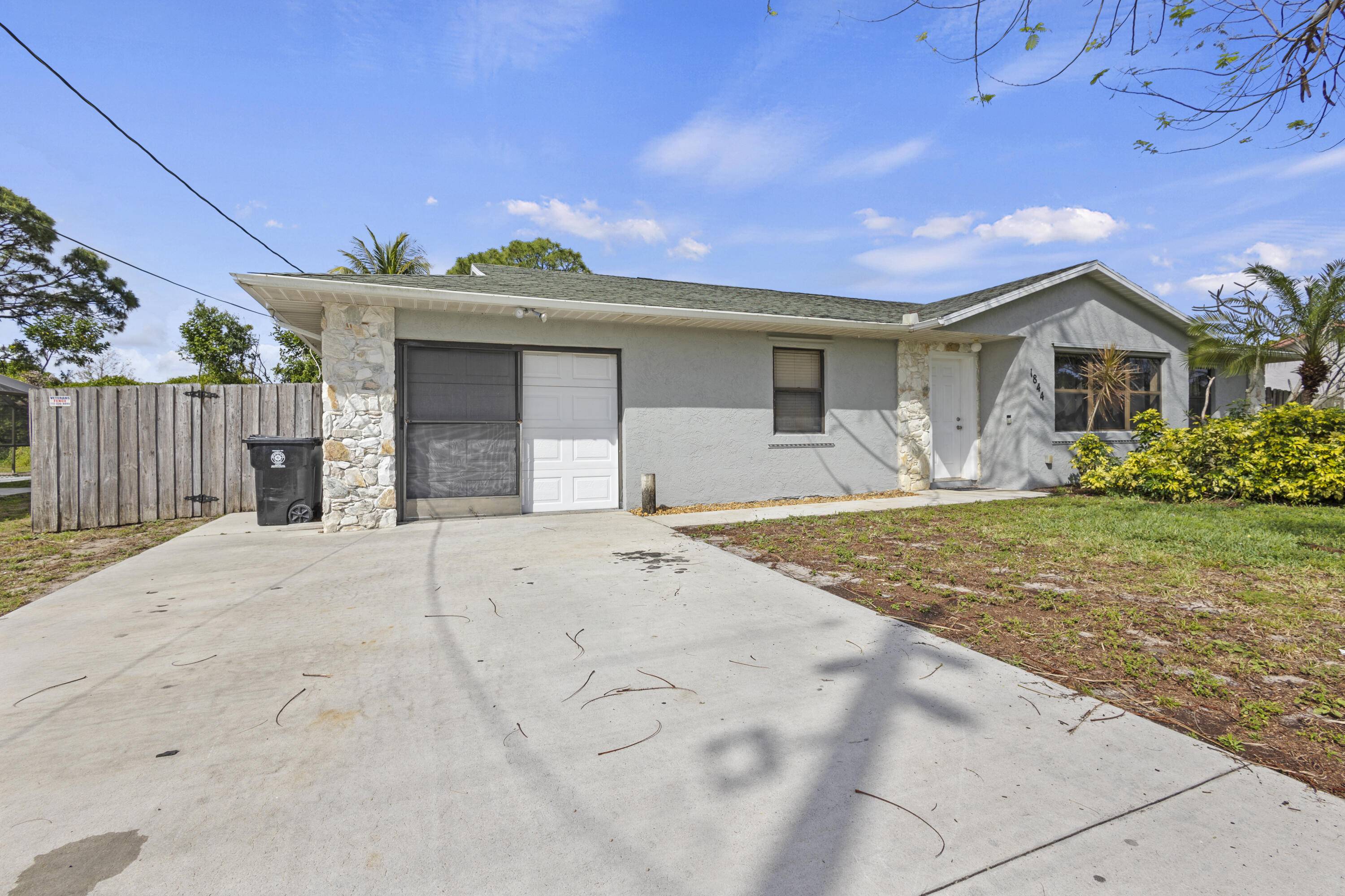 Charming 3 Bedroom Home in Port Saint LucieThis well maintained 3 bedroom, 2 bathroom home offers 1, 448 sq ft of living space and a total of 1, 721 sq ...