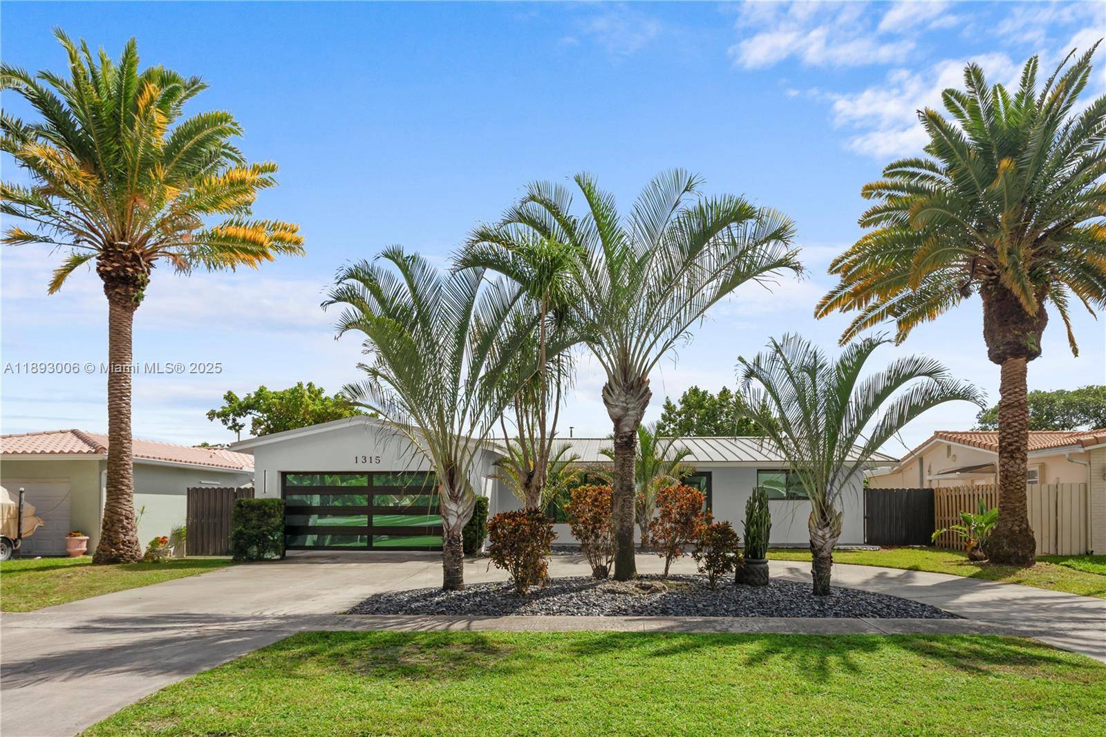 Your opportunity to own in one of South Florida s most desirable neighborhoods Hollywood Hills.