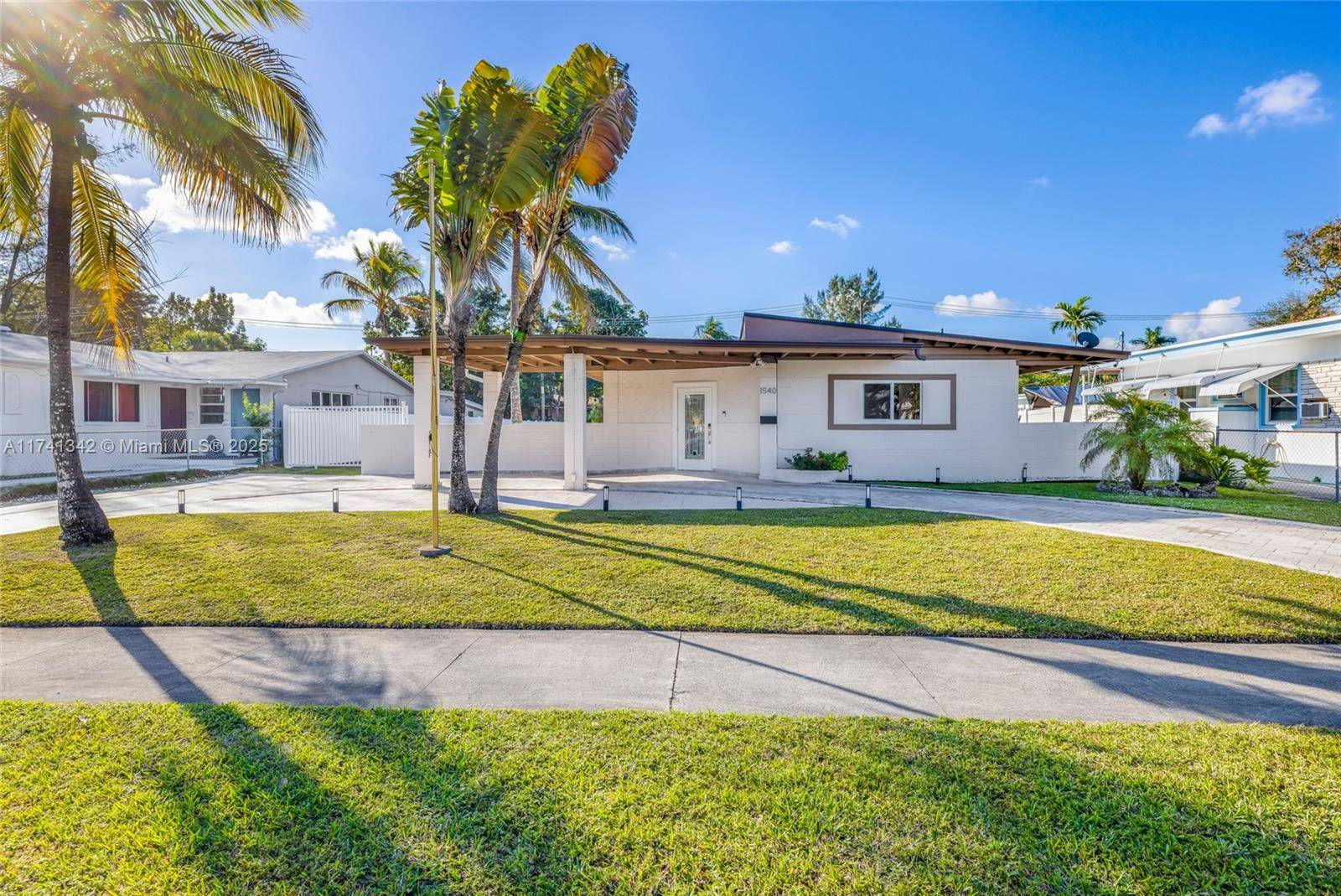 Discover this beautifully maintained duplex, offering a 2 bed 1 bath unit and a 1 bed 1 bath unit, perfect for investors or multi generational living !