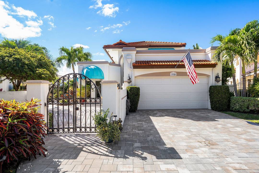 Welcome to ''The Coastal Retreat'' at Pelican Harbor, a 24 hour manned guard gated waterfront community in east Delray Beach.