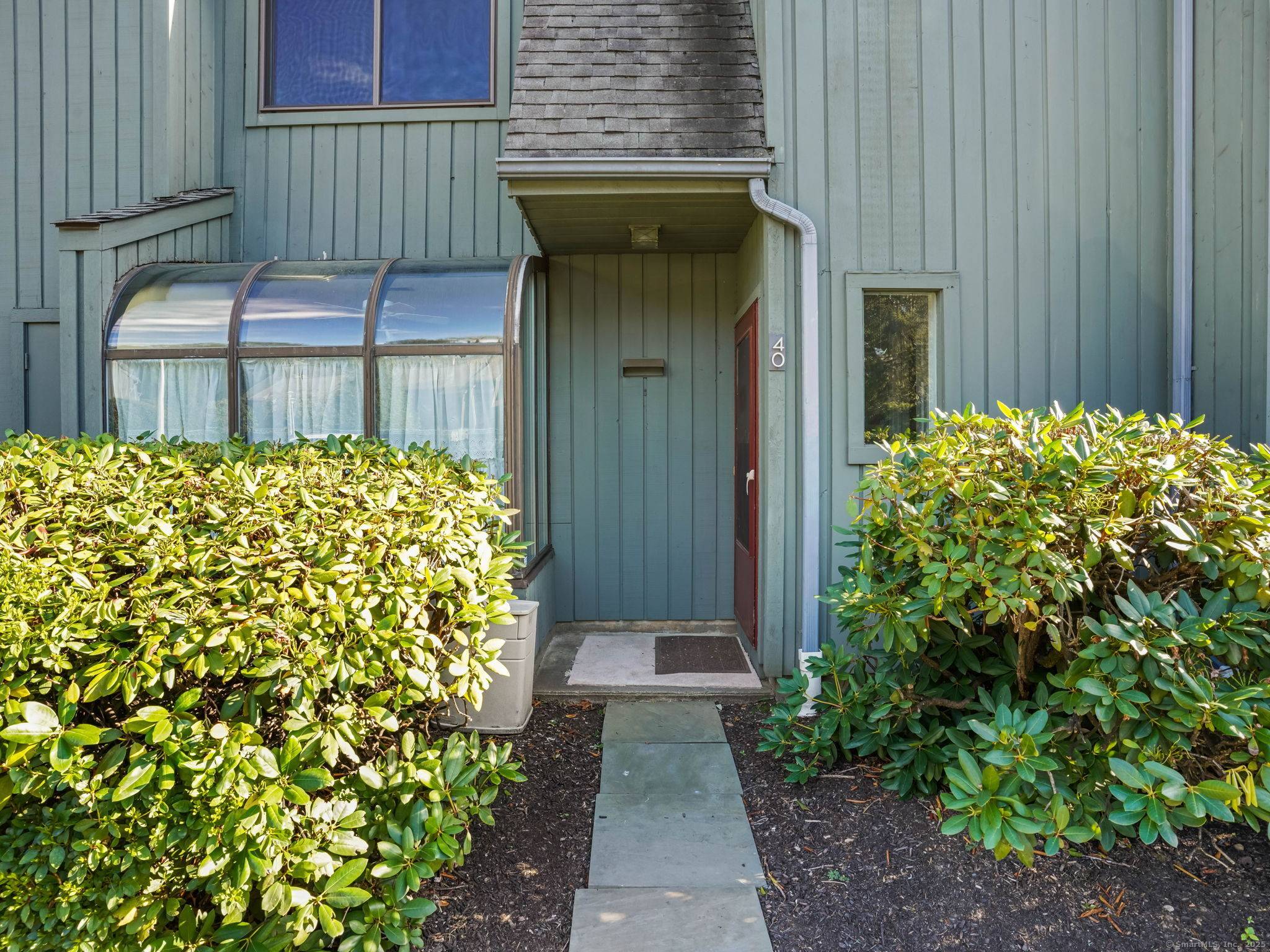 Welcome to this beautifully updated 2 bedroom, 2 half bath townhouse tucked in the tranquil, wooded Silvermine Crossing community on the Norwalk Wilton line.