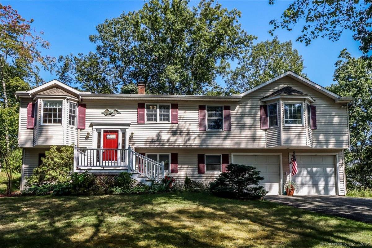 Perfection on Perry ! Welcome to Perry Drive, where location and condition come together in this lovingly maintained, original owner contemporary raised ranch style home.